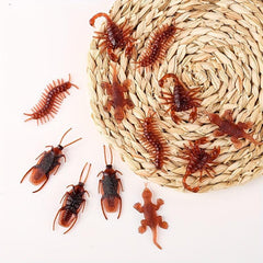12pcs Simulation Cockroach Tricky Bug Realistic Centipede Toy