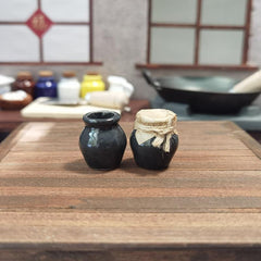 2pcs Mini Ceramic Jars Pickle Pots Small Kitchen Food Play House Toys Models