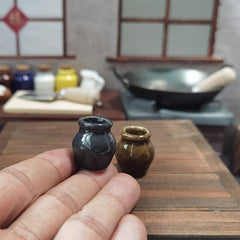 2pcs Mini Ceramic Jars Pickle Pots Small Kitchen Food Play House Toys Models