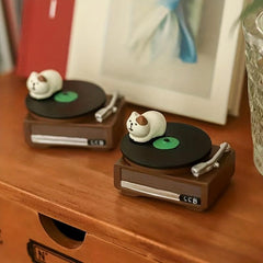 Cat Statue Retro Record Player Ornament
