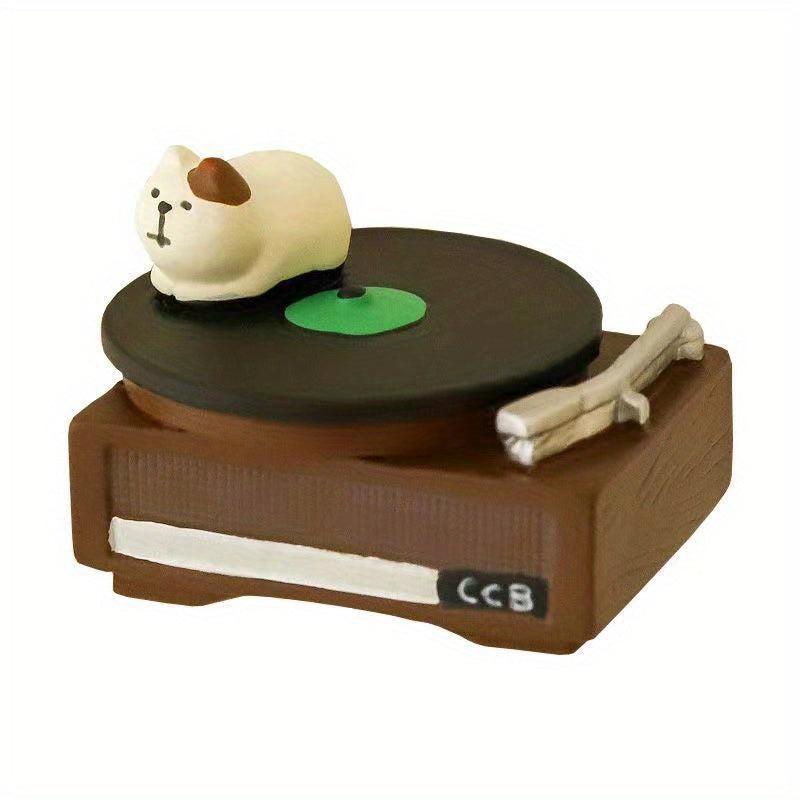 Cat Statue Retro Record Player Ornament