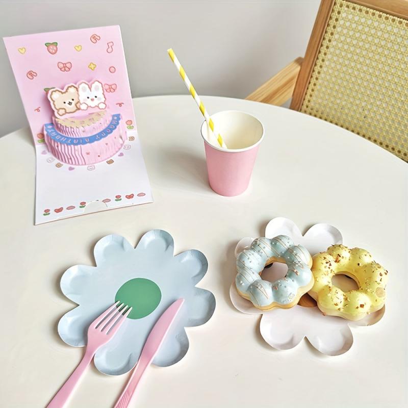 10 Disposable Small Daisy Paper Plates for Theme Party Decoration