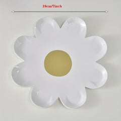 10 Disposable Small Daisy Paper Plates for Theme Party Decoration