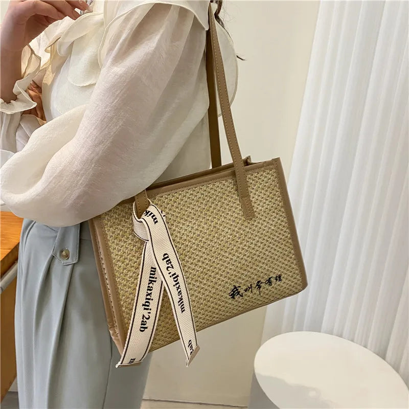 Straw-Weaved Bag Women Casual Contrast Commuter Bag One Shoulder Woven Bag