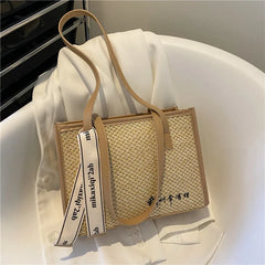 Straw-Weaved Bag Women Casual Contrast Commuter Bag One Shoulder Woven Bag