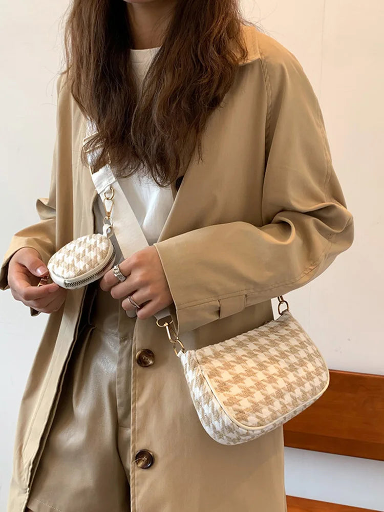 Vintage Plaid Shoulder Bags with Round Purse Pendant