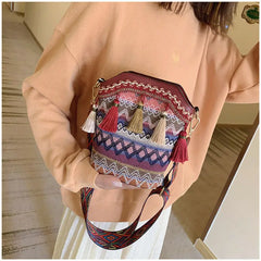Hand Woven Hobo Crossbody Ethnic Straw Bags Women Handbag Retro Flap Rattan