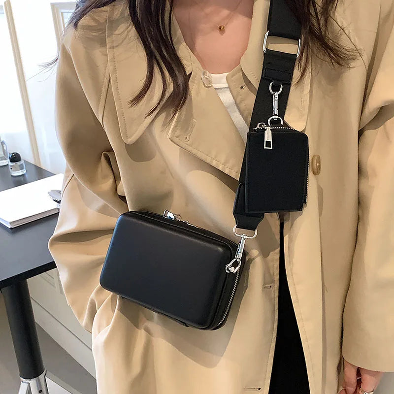 Women's Casual Messenger Leather Bag - Crossbody Tote Satchel