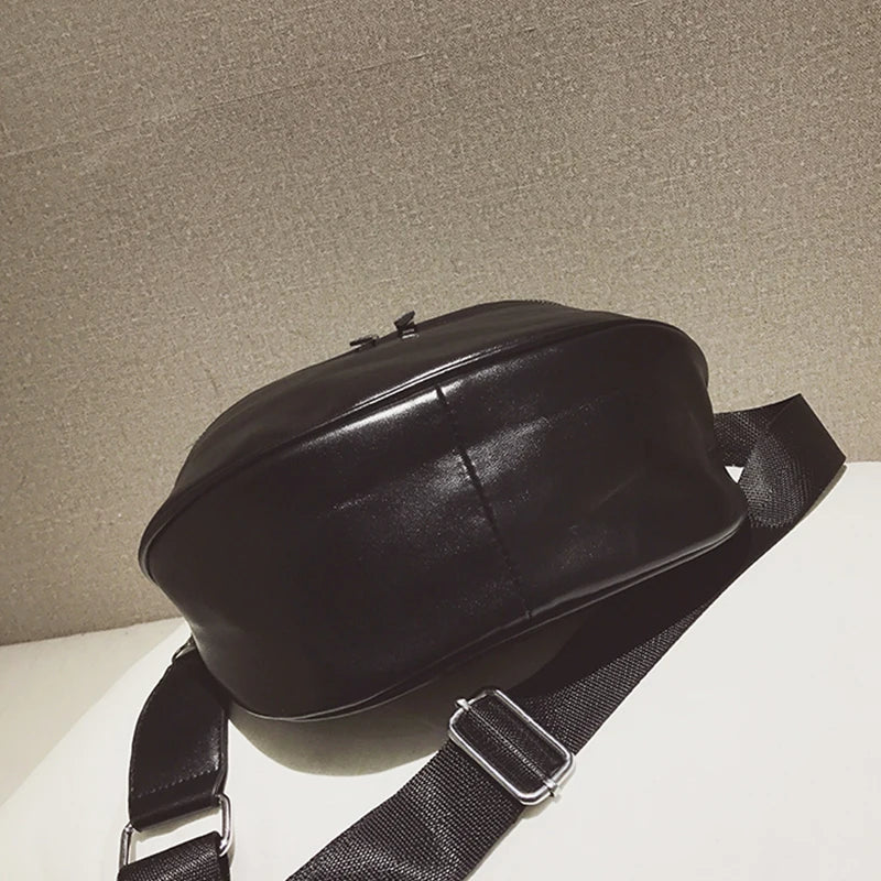Women's Crossbody Leather Packbag for Hiking