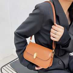Soft Leather Shoulder Bag for Women Retro Crossbody Saddle Small Bag
