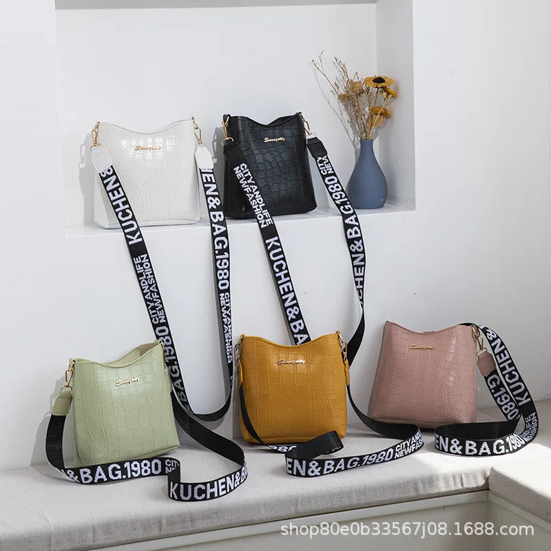 Casual Women Shoulder Bag Mini Crossbody Bucket Handbags Female Messenger Bags C