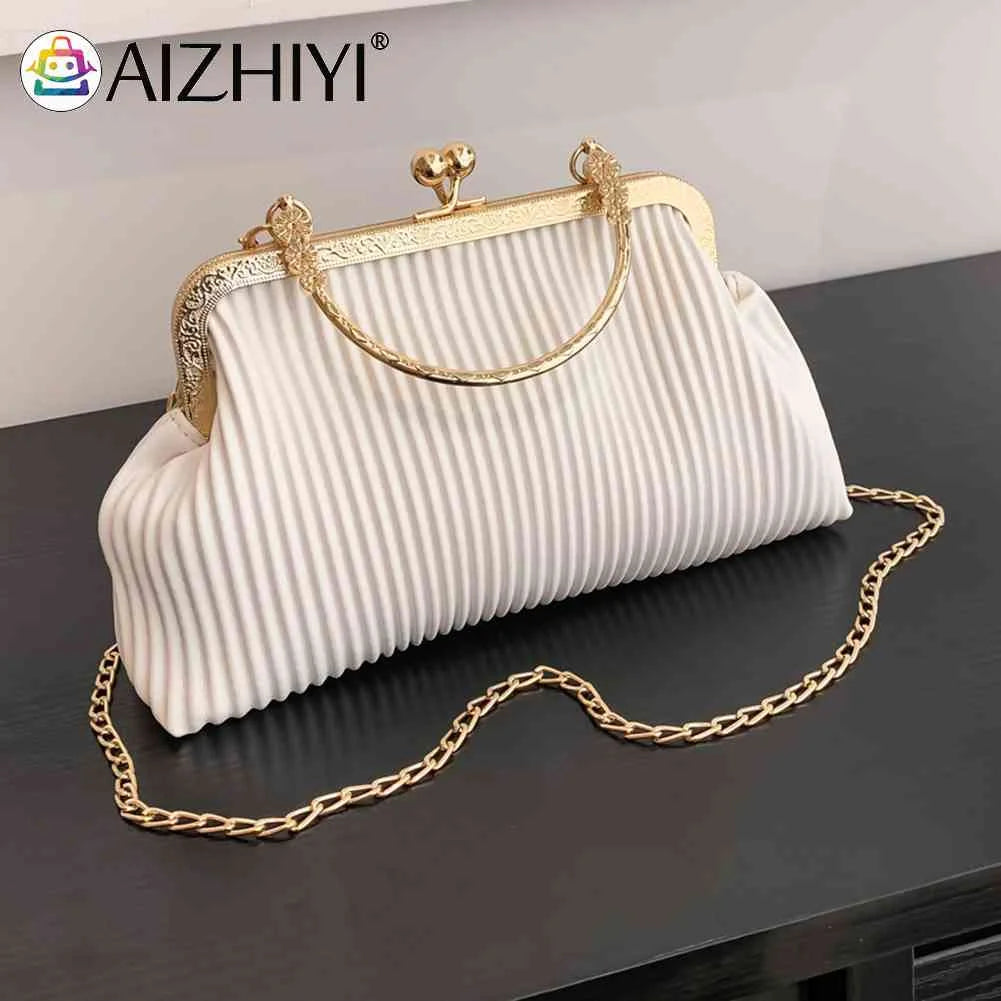 Chain Ladies Messenger Bag Clutch Bag Portable Soft Metal Buckle