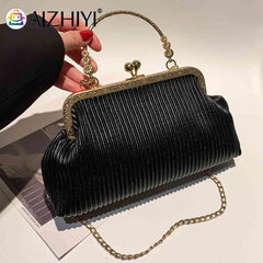 Chain Ladies Messenger Bag Clutch Bag Portable Soft Metal Buckle