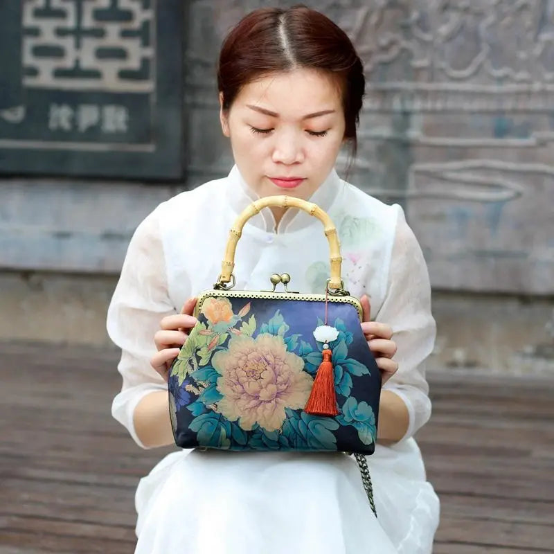 Vintage Chain Tassel Fringe Women's Handbag Shell Lock Wood Bag