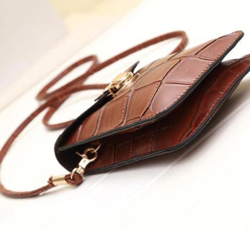 Classic Small Flap Messenger Bag for Ladies Retro Casual Women Shoulder Bags
