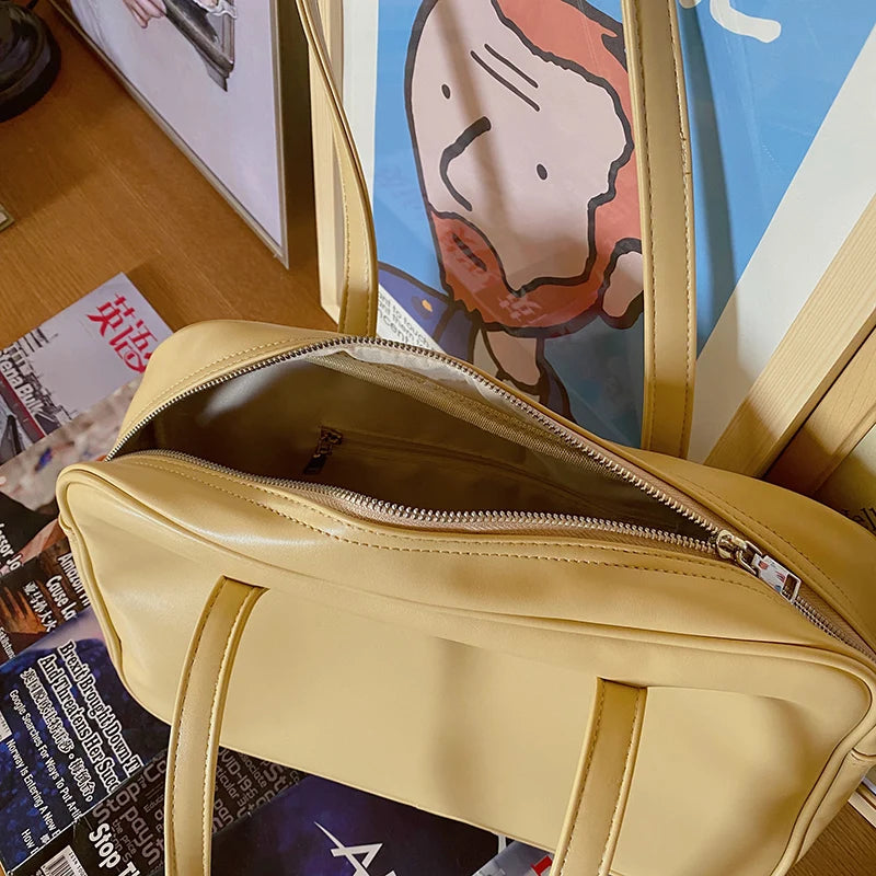 College Style Shoulder Bag for Women Large Capacity Retro PU Leather
