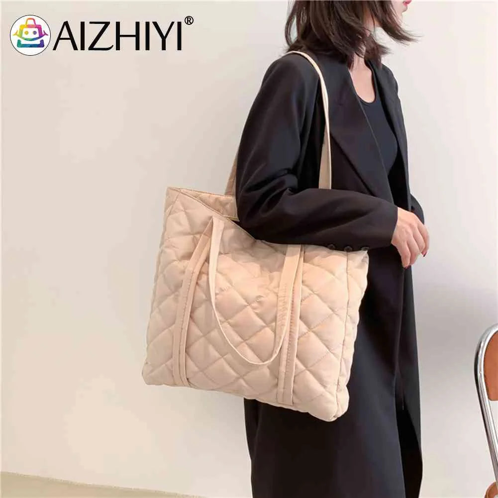 Cotton Padded Ladies Tote Handbags Large Capacity Purses Handbags