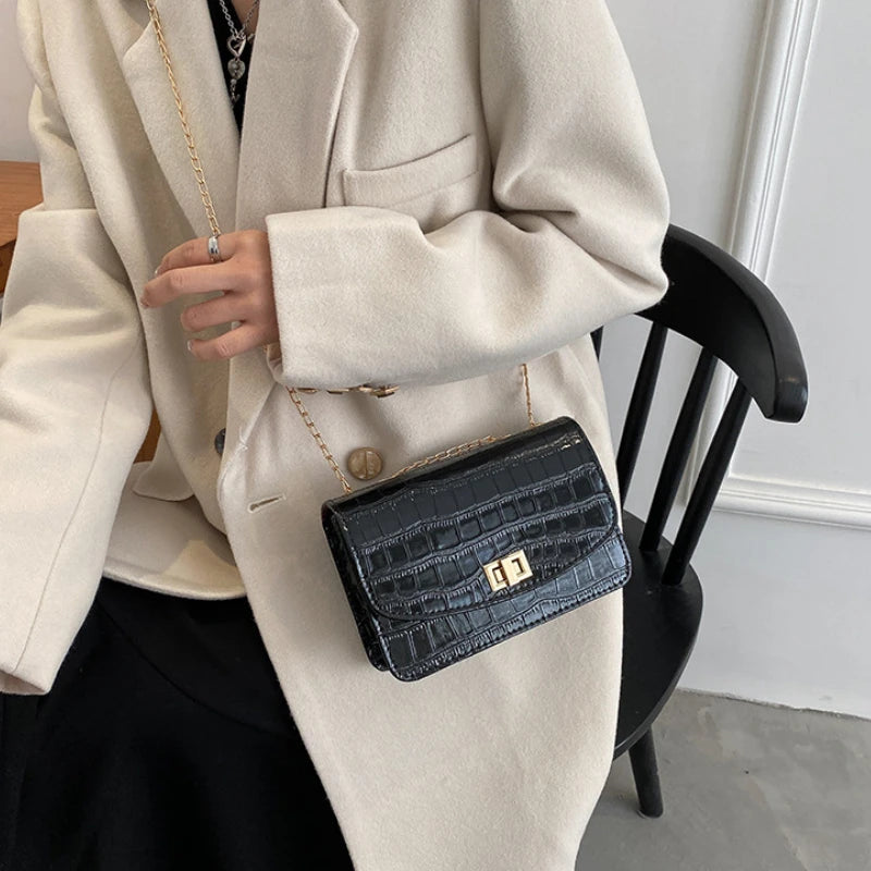 Stylish Croc Pattern Shoulder Bag for Women
