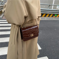 Stylish Croc Pattern Shoulder Bag for Women