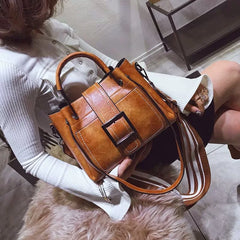 Women Crossbody Bag Leather Flap Messenger Large Capacity Shoulder Handbag