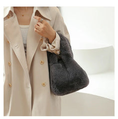 Women's Soft Faux Fur Wristlets Bag Warm Winter Fluffy Bucket Sac