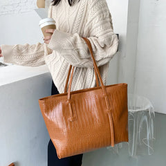 Fashionable Women's Hand Bag with Large Capacity