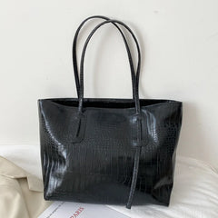 Fashionable Women's Hand Bag with Large Capacity