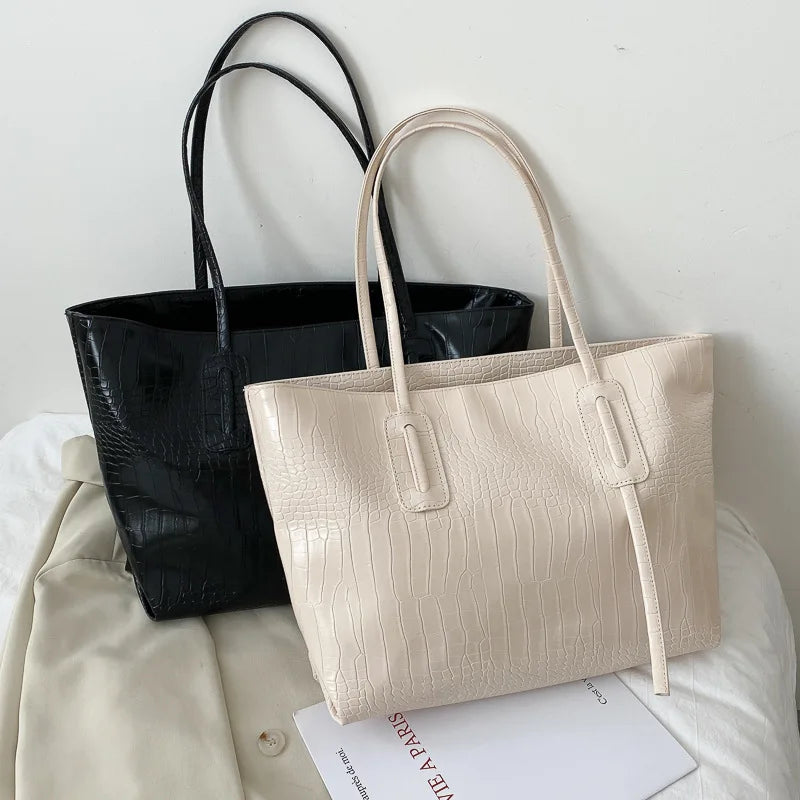 Fashionable Women's Hand Bag with Large Capacity