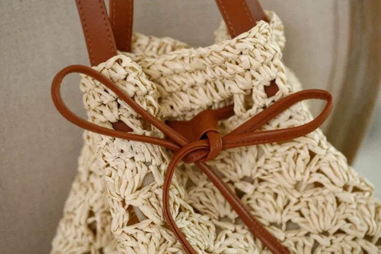 Europe and US Straw Tassel Bucket Bag, Beach Vacation Handbag