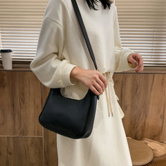 Crescent Messenger Bag PU Leather Crossbody Handbag