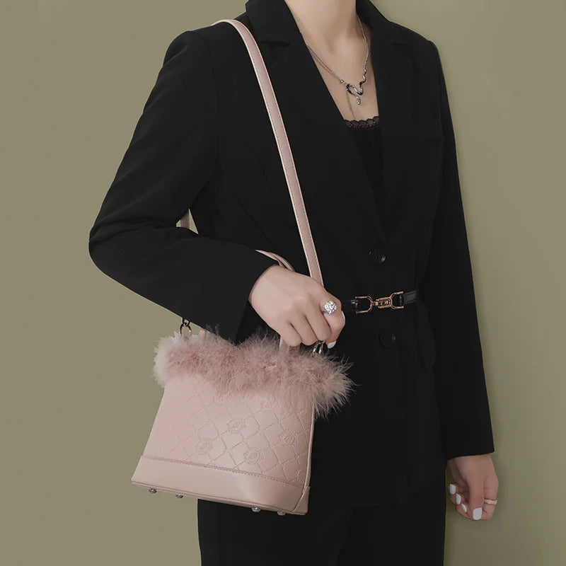 Faux Fur Women's Plush Bucket Bag Portable Crossbody Bag