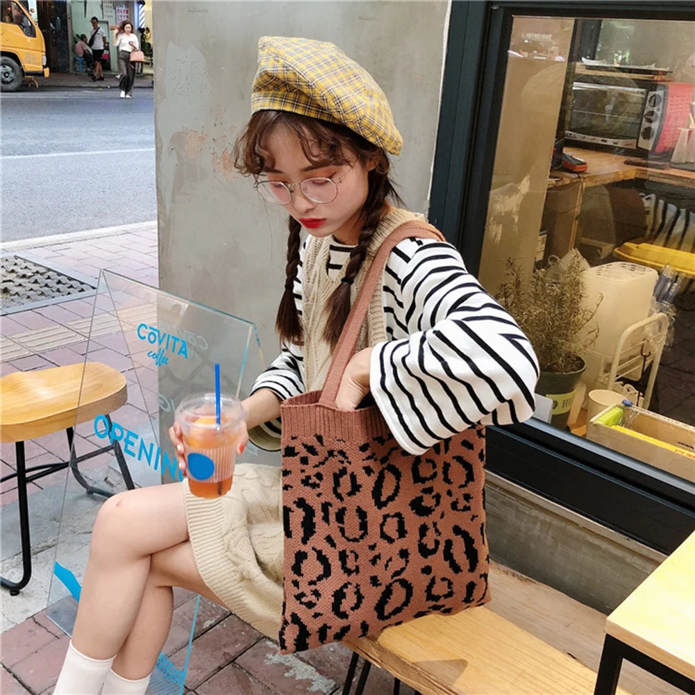 Knitted Shoulder Handbag Leopard Pattern Large Capacity Top-handle Bag