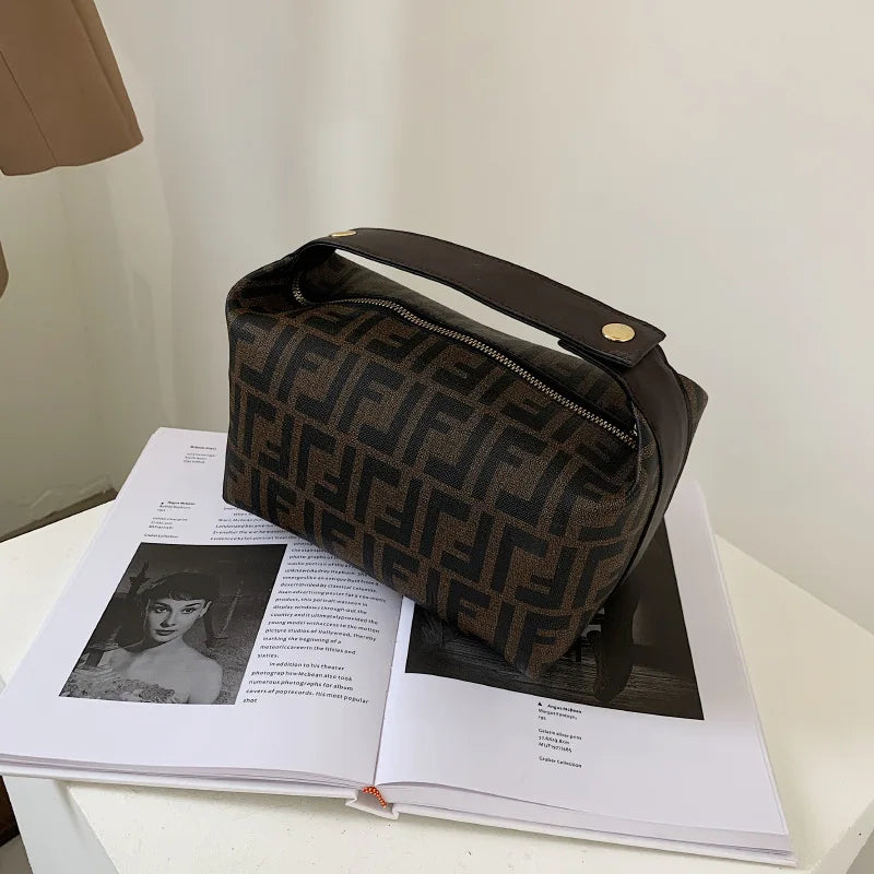 Letter Printing Cosmetic Bag Travel Toiletry Handbag