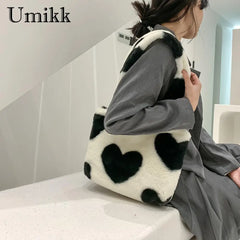 Plush Love Heart Shoulder Bag for Women Casual Daily Use