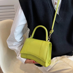 Luxuri Shoulder Bag Messenger Bag Armpit Bag Large Capacity Women Travel