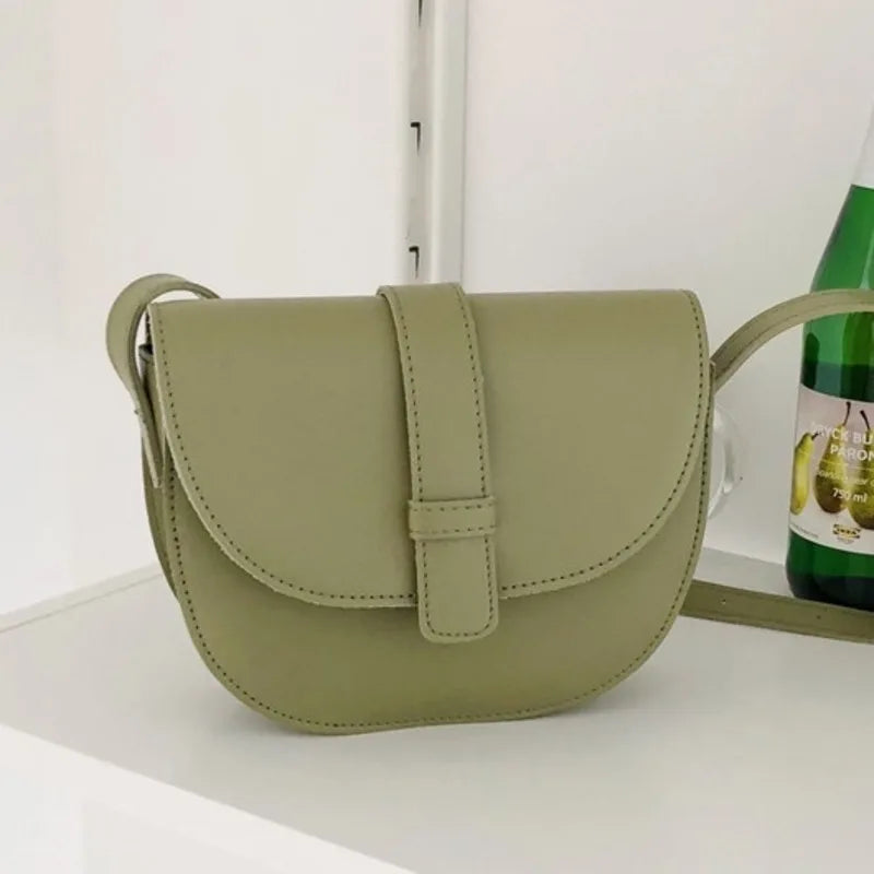 One-shoulder Semi-circle Retro Messenger Bag for Women