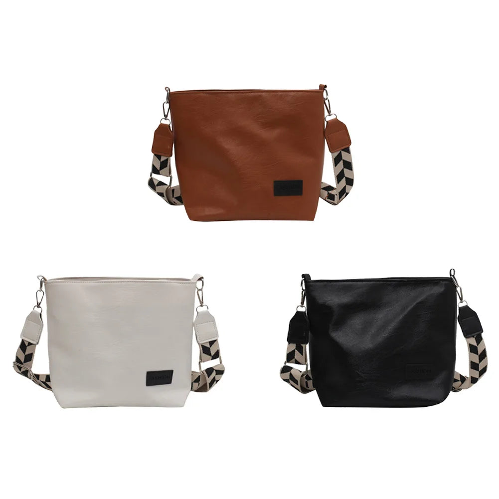 Shoulder Bucket Bag with Plaid Pattern Strap