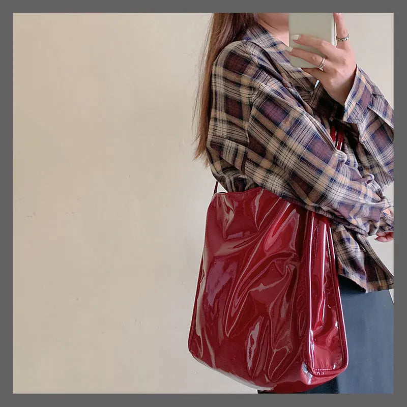 Vintage Patent Leather Women Shoulder Bag Large Capacity Travel Tote
