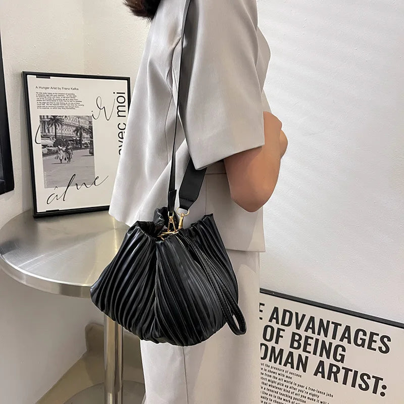 Personality Women Shoulder Bag Handbags And Purses Ruched Pu Leather Crossbody