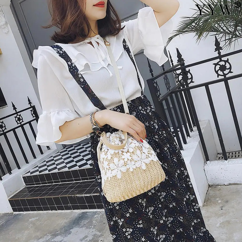 Women Beach Straw Woven Floral Embroidery Shoulder Bag
