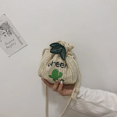 Women Beach Straw Woven Flower Embroidery Shoulder Bag