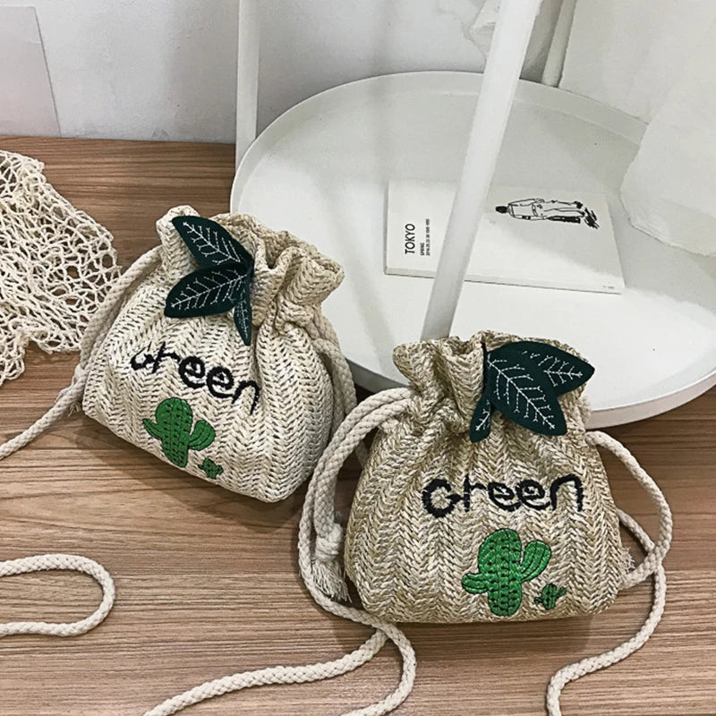 Women Beach Straw Woven Flower Embroidery Shoulder Bag