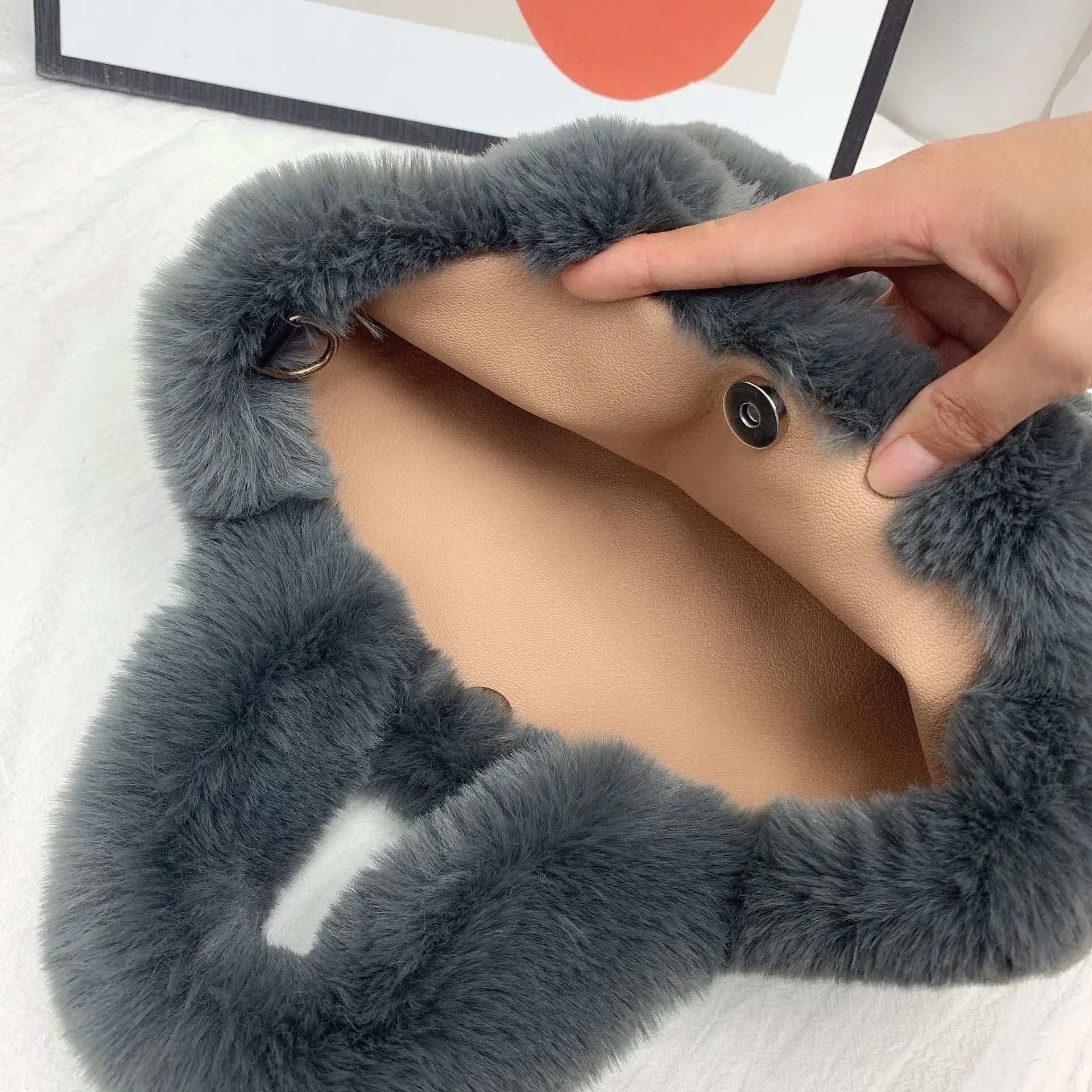 Faux Fur Tote Bag Women Handbags Soft Plush Shopper Bag Warm Winter