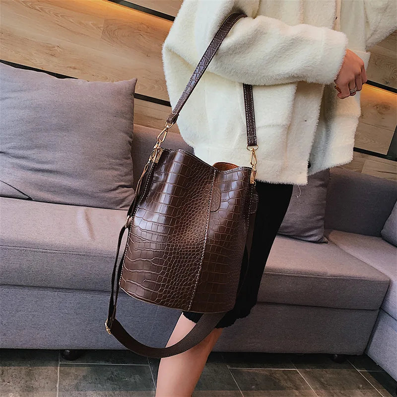 Crocodile Pattern PU Leather Shoulder Bag Bucket Large Capacity Cross-body Bag