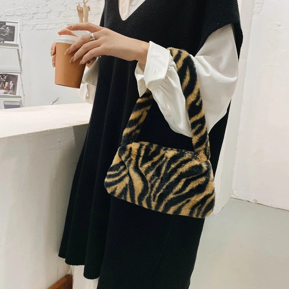 Women Plush Leopard Shoulder Bag