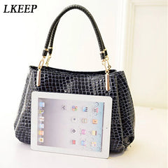 Women Shoulder Bag PU Leather Large Messenger Bag Interior Zipper Pocket