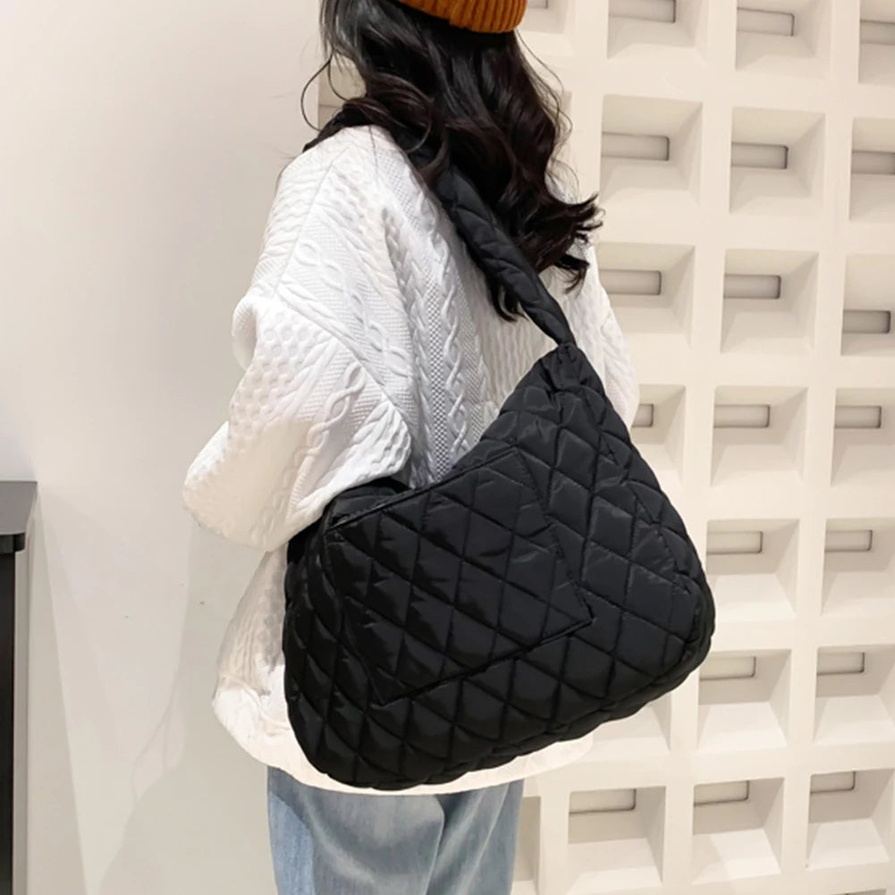 Quilted Messenger Bag Large Capacity Casual Shopping Travel Bag