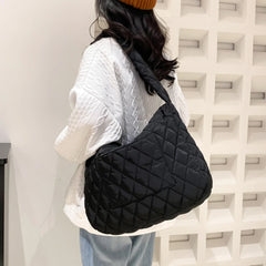 Quilted Messenger Bag Large Capacity Casual Shopping Travel Bag
