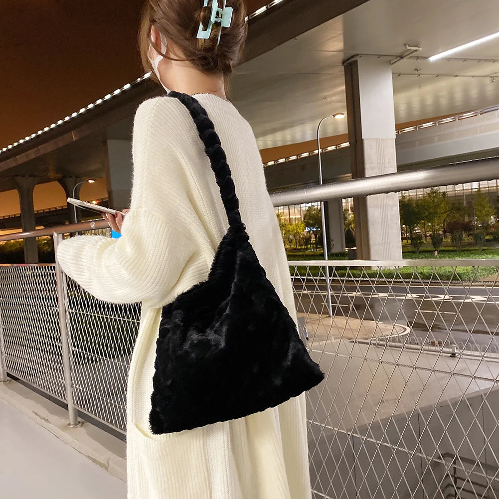 Plush Heart Pattern Shoulder Bag for Women