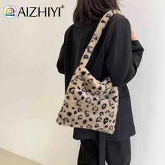 Women's Animal Pattern Plush Shoulder Handbag